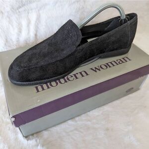 NIB VTG Modern Women Slip On Loafers Shoes Suede Close Toe Black 7.5